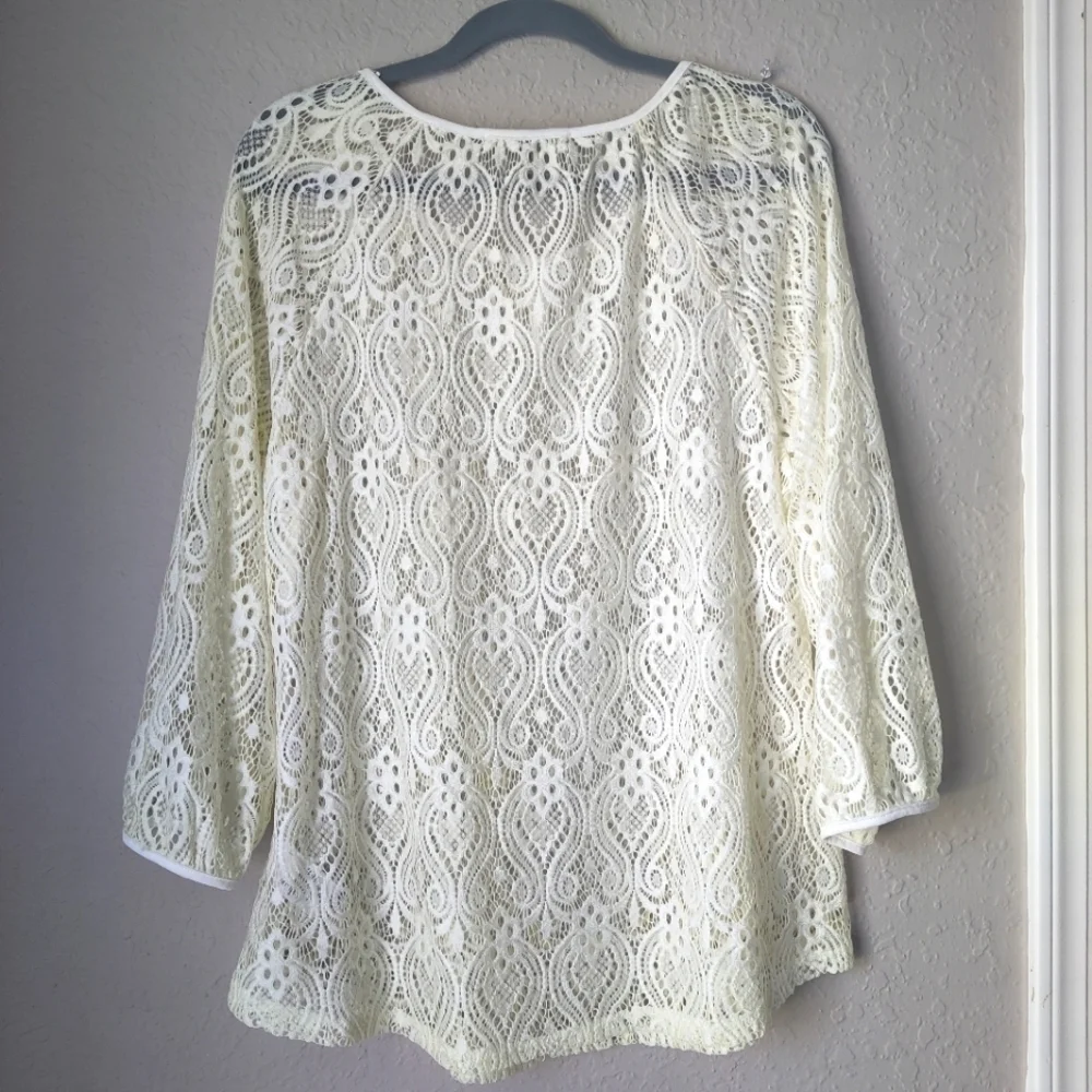 Valerie Stevens Lace Cream Off White Top Tunic size L